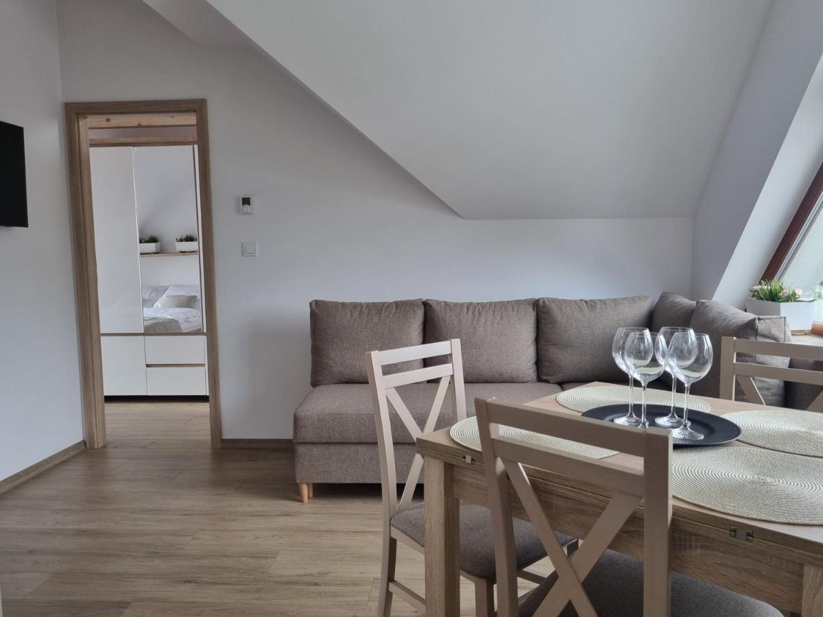 Near The Airport- Apartments Krakow Bagian luar foto