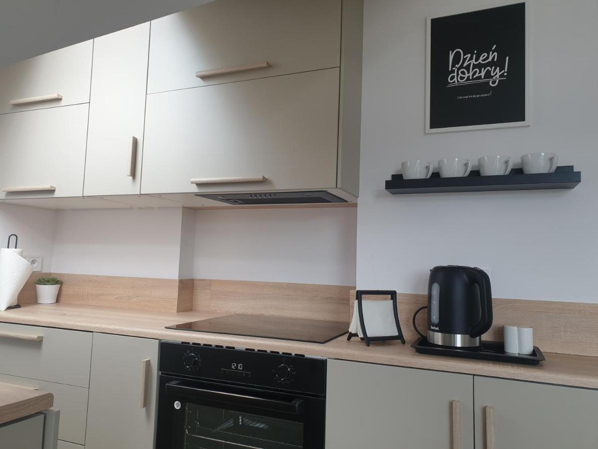 Near The Airport- Apartments Krakow Bagian luar foto