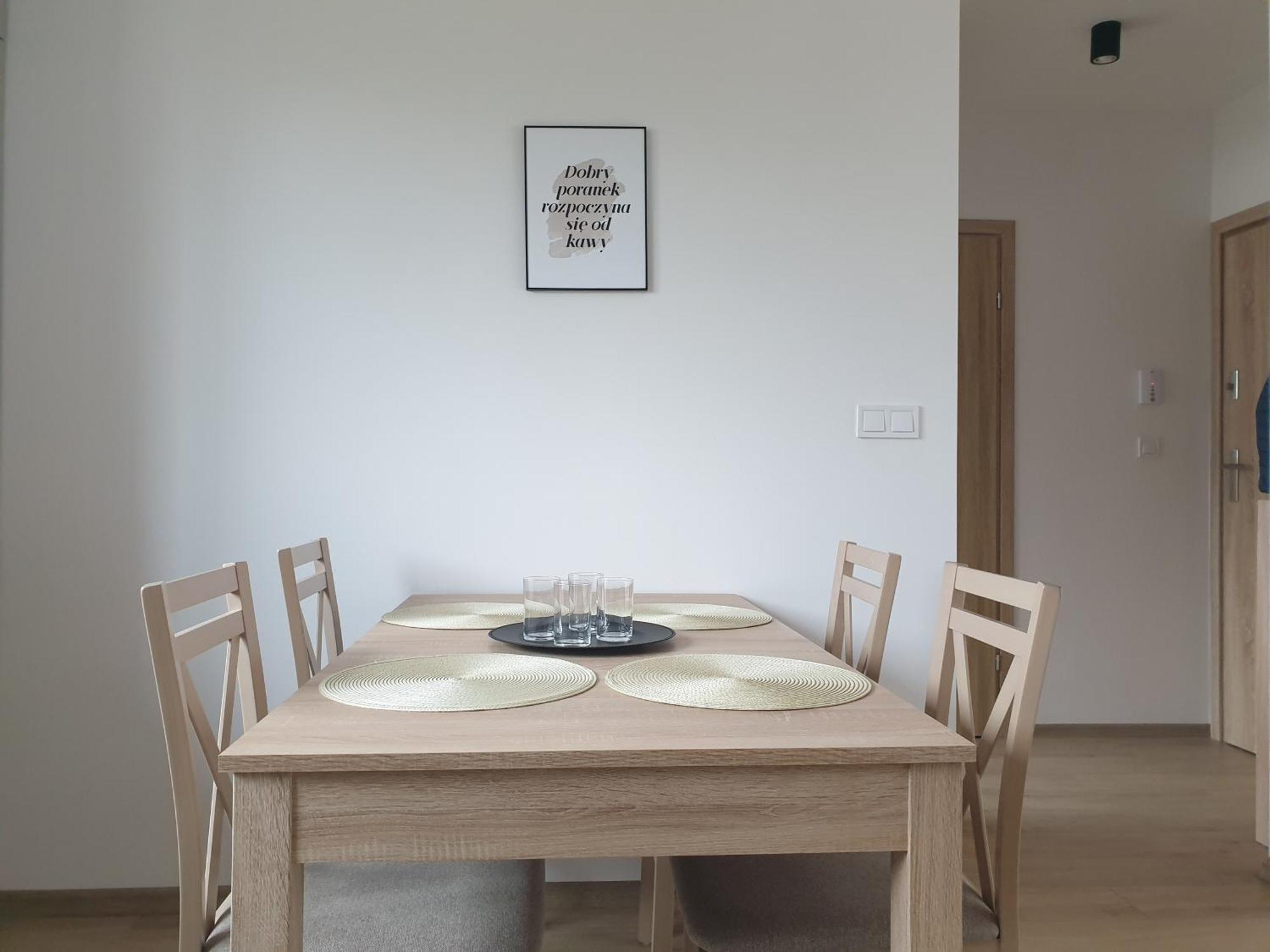 Near The Airport- Apartments Krakow Bagian luar foto
