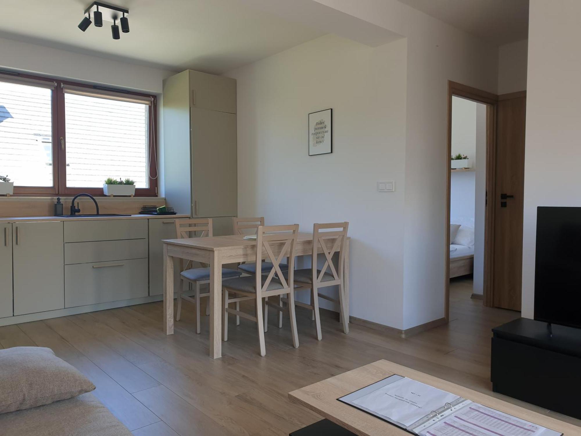 Near The Airport- Apartments Krakow Bagian luar foto