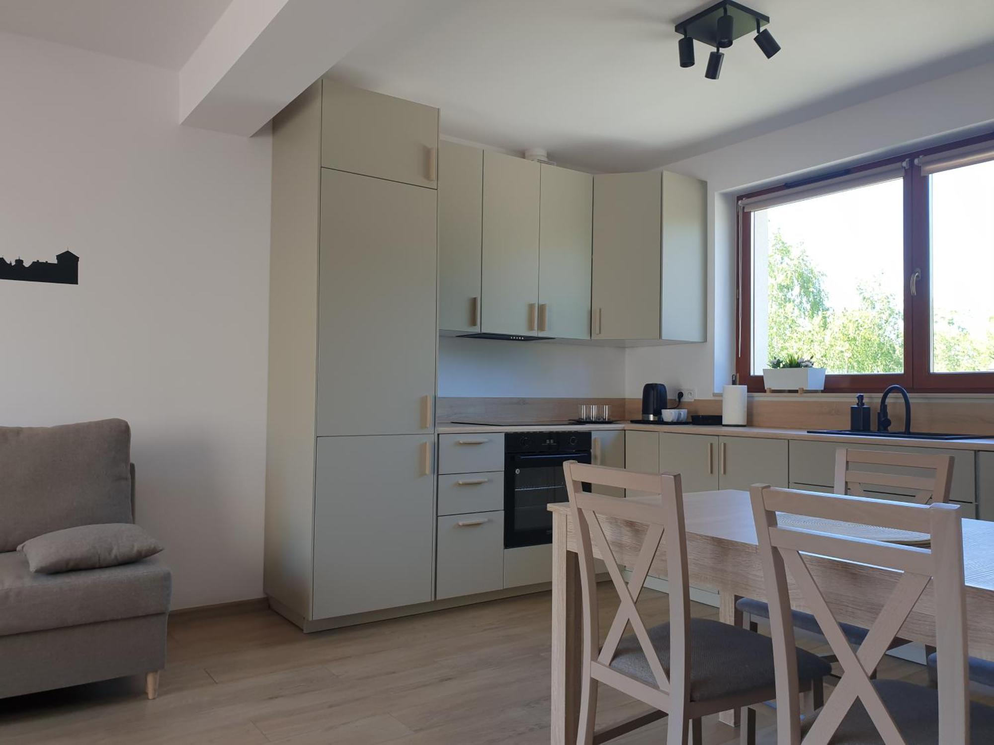 Near The Airport- Apartments Krakow Bagian luar foto