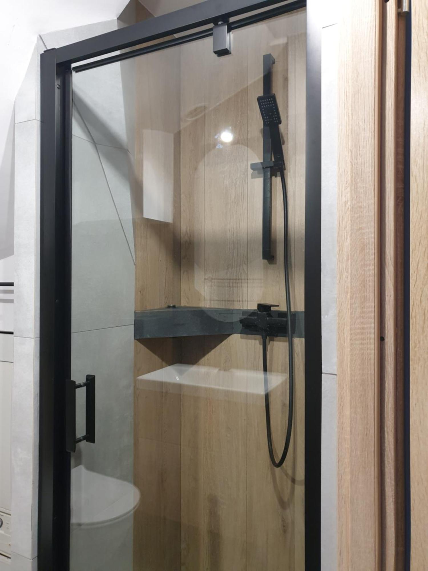 Near The Airport- Apartments Krakow Bagian luar foto